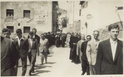 Processó durant la festa d'inauguració del retaule de Sant Antoni