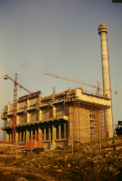 Central elèctrica en construcció 