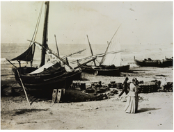 Barques a la platja de la Ribera