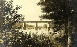 El pont sobre el riu Ter