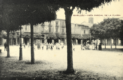 Manlleu, Plaça Fra Bernadí
