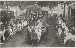 Celebració d'un banquet al Jardí